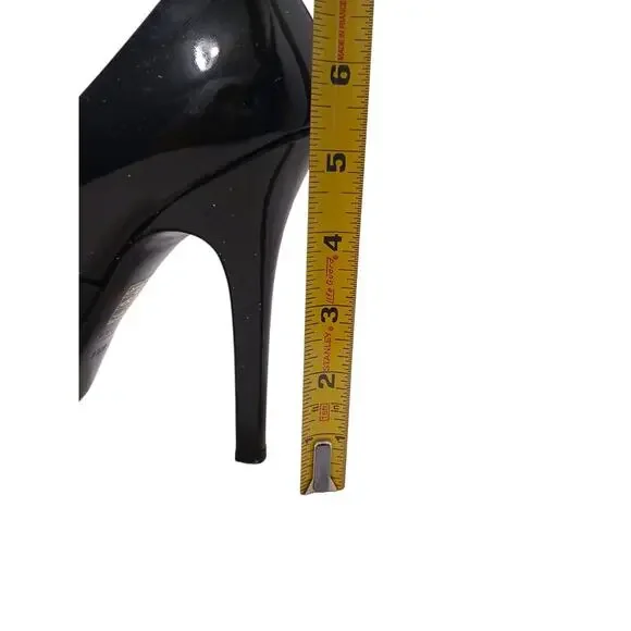 Gucci Oxford Platform Pumps 9.5B Black Patent Leather Gold-tone Hardware Laceup